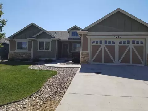 4249 Woodlake Ln, Wellington, CO 80549