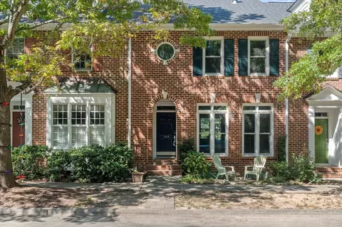 108 Westgreen Dr, Chapel Hill, NC 27516