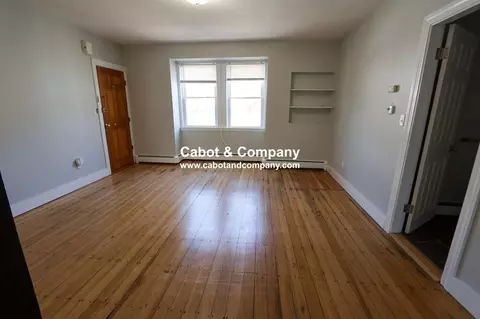 20 Roberts St #5, Brookline, MA 02445