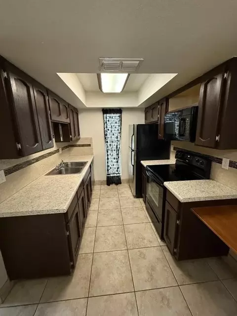 3119 W Cochise Dr #227, Phoenix, AZ 85051