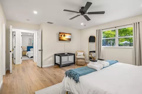 del prado dr e, Largo, FL 33774 photo 19