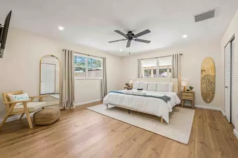 del prado dr e, Largo, FL 33774 photo 17