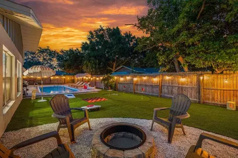 del prado dr e, Largo, FL 33774 photo 10