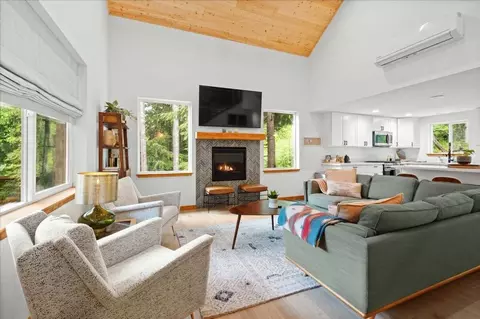 winthrop pl, Ashford, WA 98304