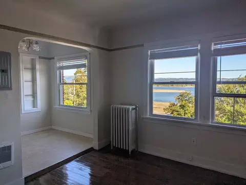 405 S 2nd St #210, Saint Helens, OR 97051
