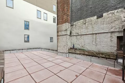 7 Venue #A, New York, NY 10009
