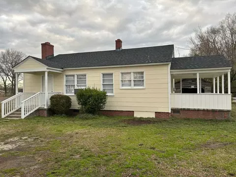 2113 Cokey Rd, Rocky Mount, NC 27801
