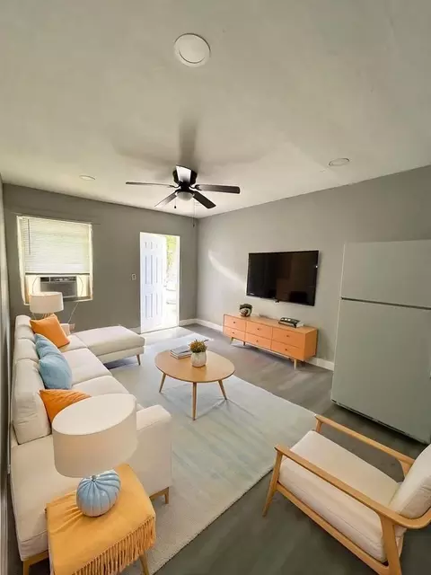430 N Charles St #9, Daytona Beach, FL 32114