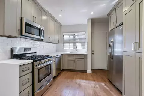 2916 9th Ave #A, Los Angeles, CA 90018