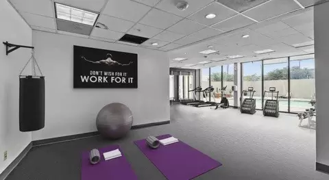 2828 Southwest Fwy, Houston, TX 77098