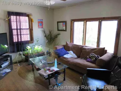 9 Parker Pl #2, Somerville, MA 02143