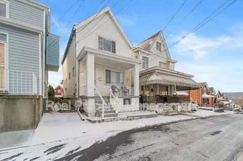 71 Mckinnie Ave, Mckees Rocks, PA 15136