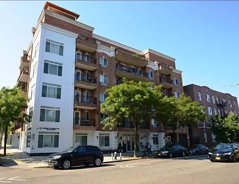 6914 41st Ave #302, Woodside, NY 11377