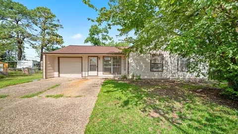 6175 Kenilwood Dr, Houston, TX 77033