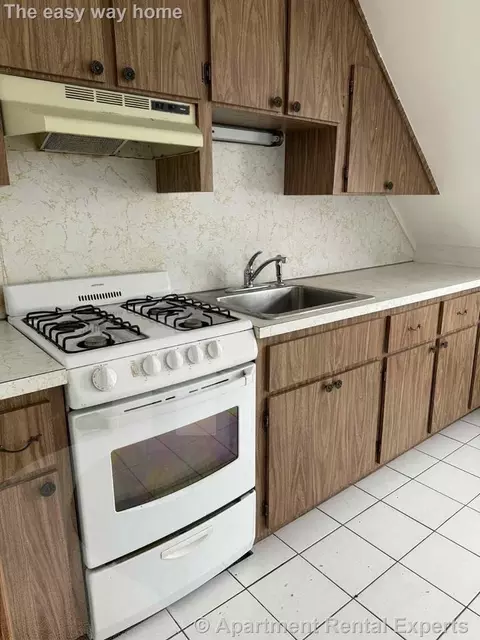 10 Windsor Rd #3, Medford, MA 02155