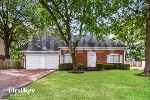 6385 Kinston Park Dr, Memphis, TN 38141