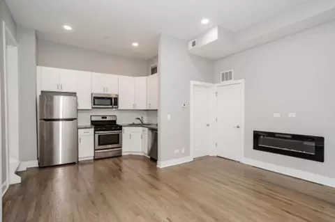 807 N Wabash Ave #3E, Chicago, IL 60611