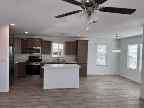 1111 N Lamb Blvd #SPC LAS, Las Vegas, NV 89110
