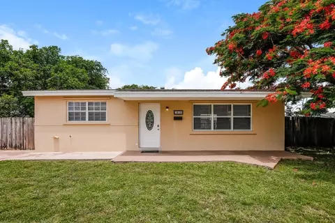 1810 De Soto Dr, Miramar, FL 33023