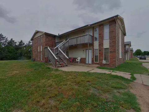 117 N Brunswick St #B, Wichita, KS 67212