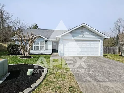 8705 Trapper Ln, Knoxville, TN 37931