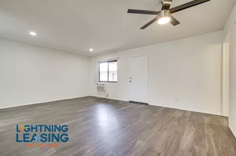 5123 12 Klump Ave #206D, North Hollywood, CA 91601