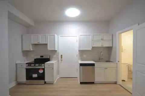 4180 N Marine Dr #109, Chicago, IL 60613