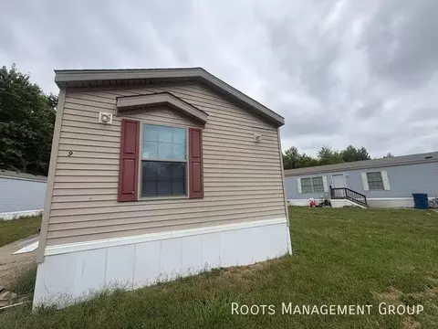 200 Paradise Acres Rd #9, Carterville, IL 62918