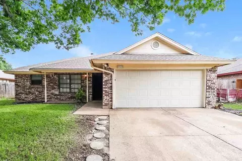 6929 Egan Way, Fort Worth, TX 76137