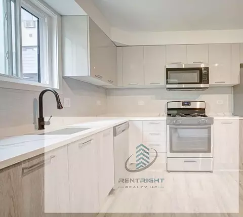 7621 N Sheridan Rd #2J, Chicago, IL 60626