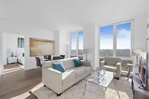 bank st, White Plains, NY 10606