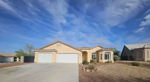 2703 La Paloma Dr, Bullhead City, AZ 86429