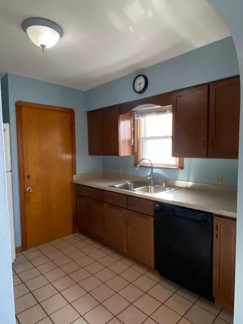 6907 Gerald Ave #DOWN, Parma, OH 44129