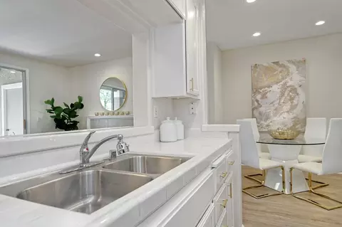 5947 Lake Hennessy Ct, San Jose, CA 95123