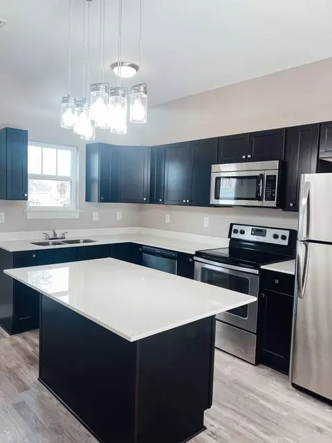 Halo Dr, Wellford, SC 29385