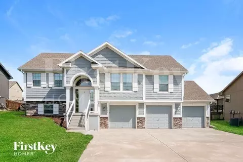 8946 NE 116th Ter, Kansas City, MO 64157