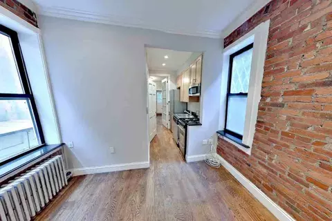 127 E 7th St #GR, New York, NY 10009