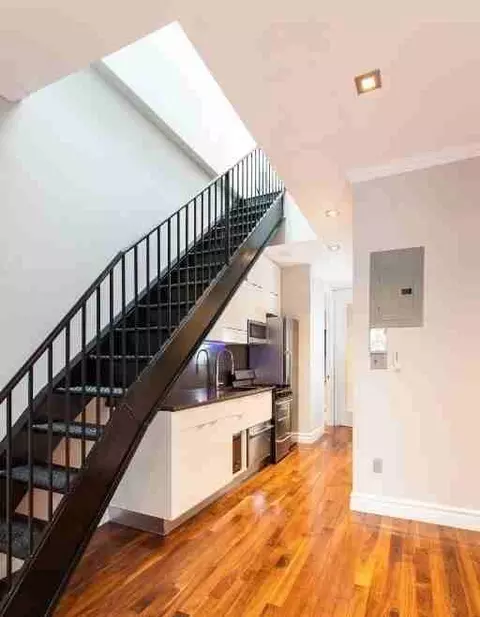 42 Avenue B #3, New York, NY 10009