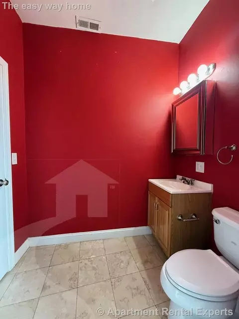 61 Exchange St #11, Malden, MA 02148