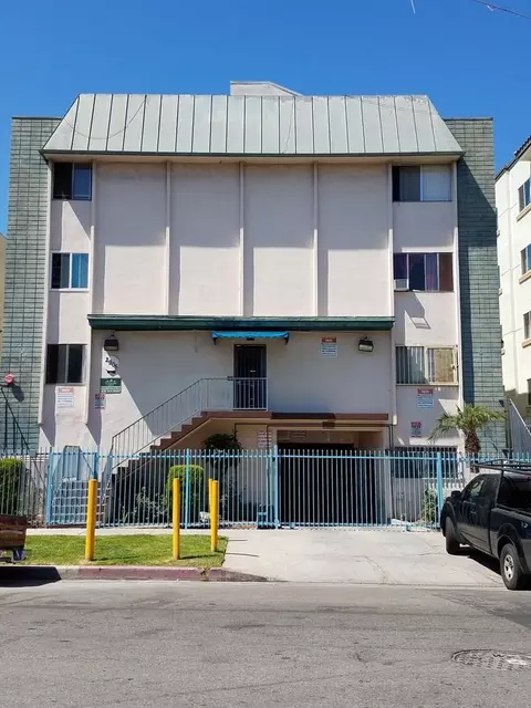 2905 Leeward Ave #310, Los Angeles, CA 90005