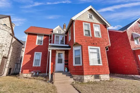 709 Ferry St #UPPER, La Crosse, WI 54601