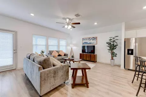 fort clark springs dr, Hutto, TX 78634