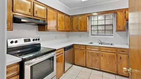 3711 Cole Dr, Baton Rouge, LA 70806
