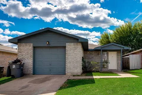 10340 Blackjack Oaks Dr, Dallas, TX 75227