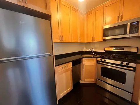Undisclosed, New York, NY 10075