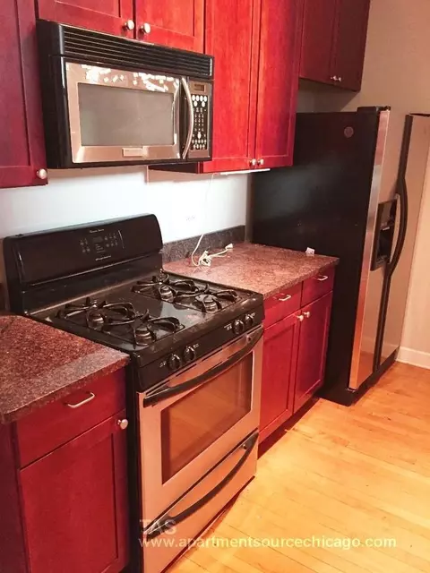 4702 N Winchester Ave #2, Chicago, IL 60640