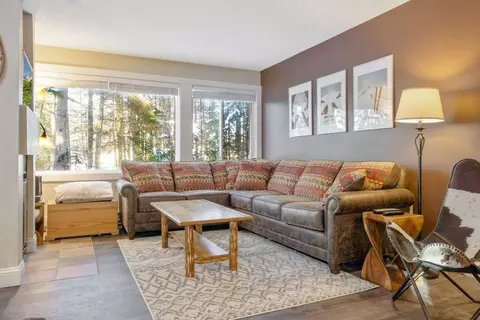 packards rd, Waterville Valley, NH 03215