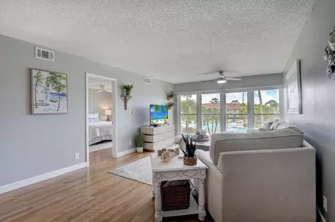 palm dr, Naples, FL 34112