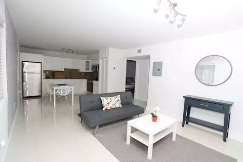 sw 6th ave, Miami, FL 33130