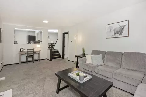 mohegan trl, Willoughby, OH 44094